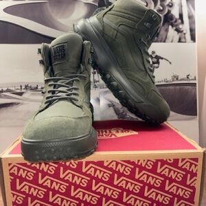 Vans MTE Crestline Waterproof Multiple Sizes